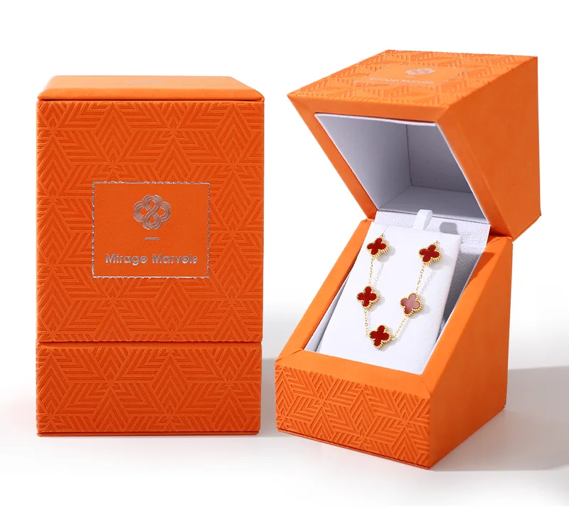 The Clover Collection &ndash; A Symbol of Luck and Luxury