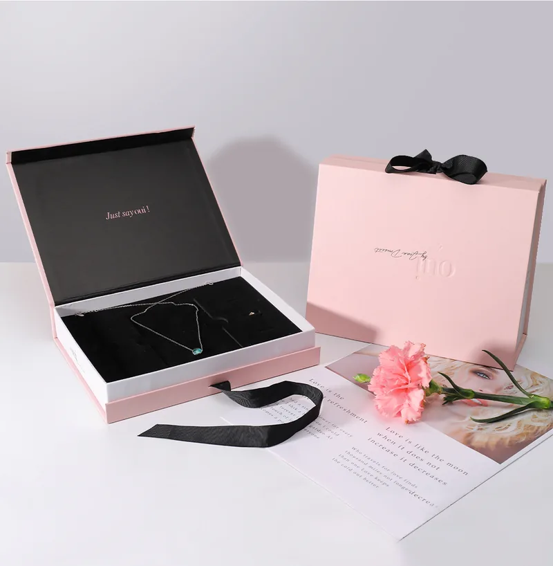 Pink Magnets Necklace Jewelry Box