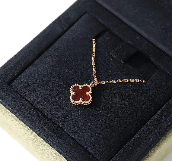 Luxury Green Microfiber Leather Necklaces Plastic box — product view 1