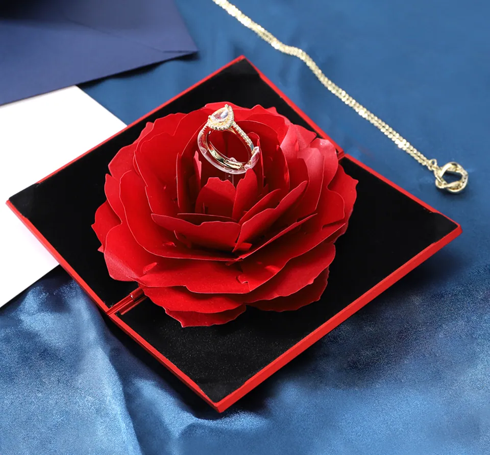 Rose Jewelry Ring Box — product view 1