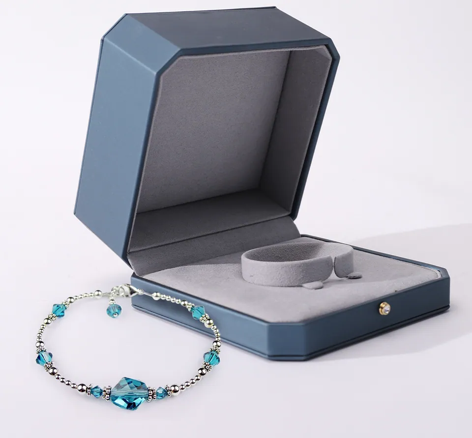 Octagonal Fashion Bracelet Box — product view 1